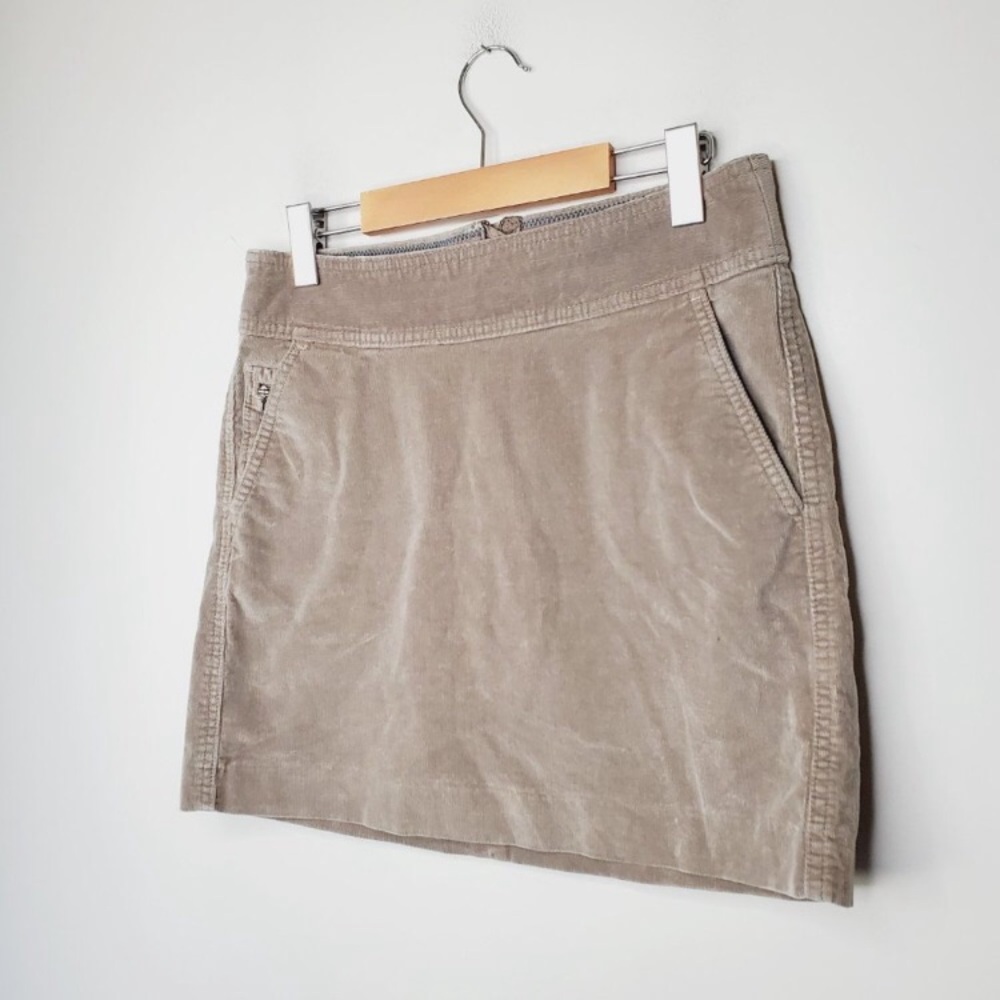 Banana Republic corduroy (w/ stretch) Mini Skirt